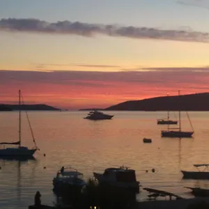 https://apartments-gina.hotels-in-trogir.com